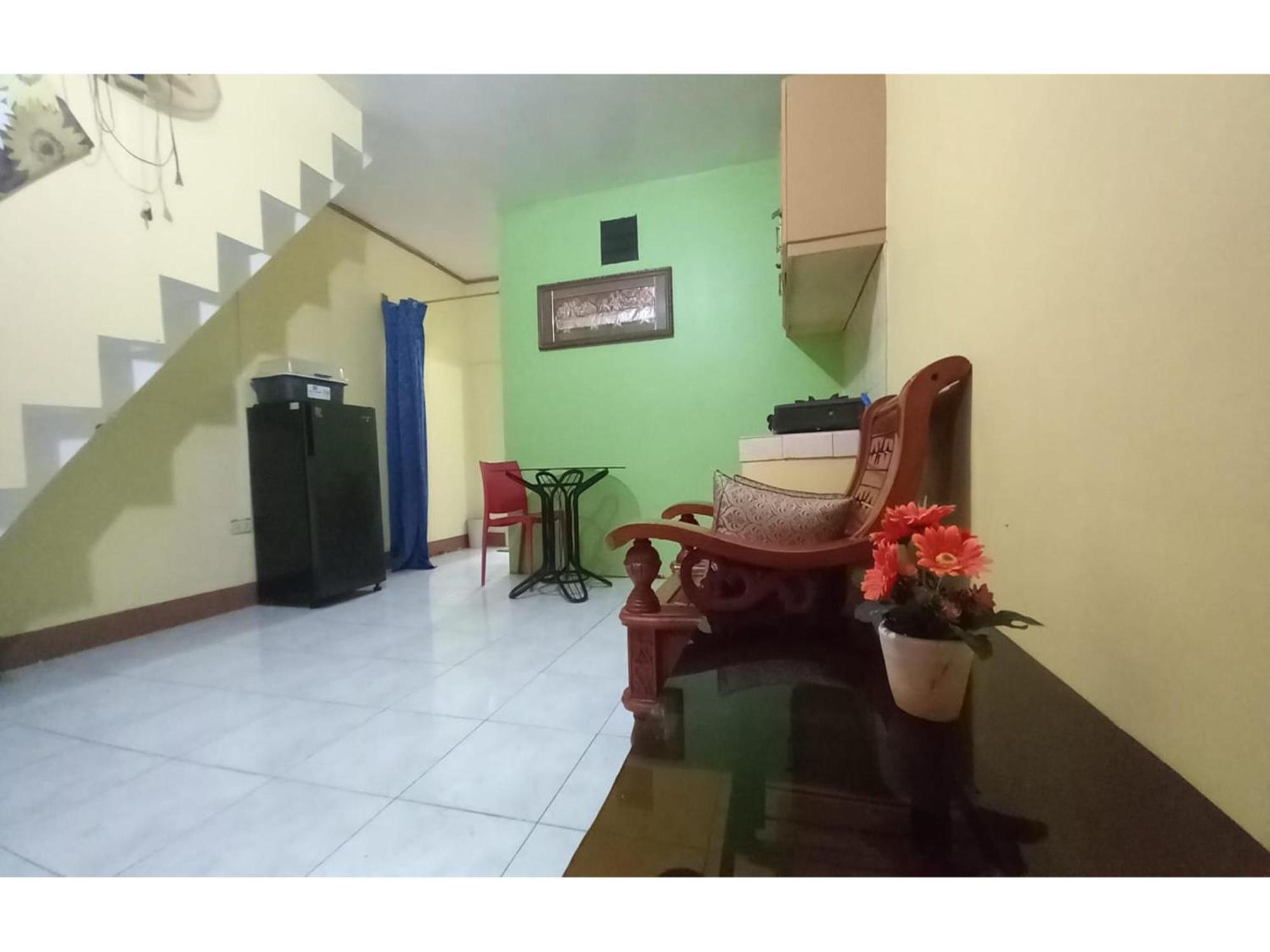 Oyo 1048 Jomckayl Apartelle Naga  Ngoại thất bức ảnh