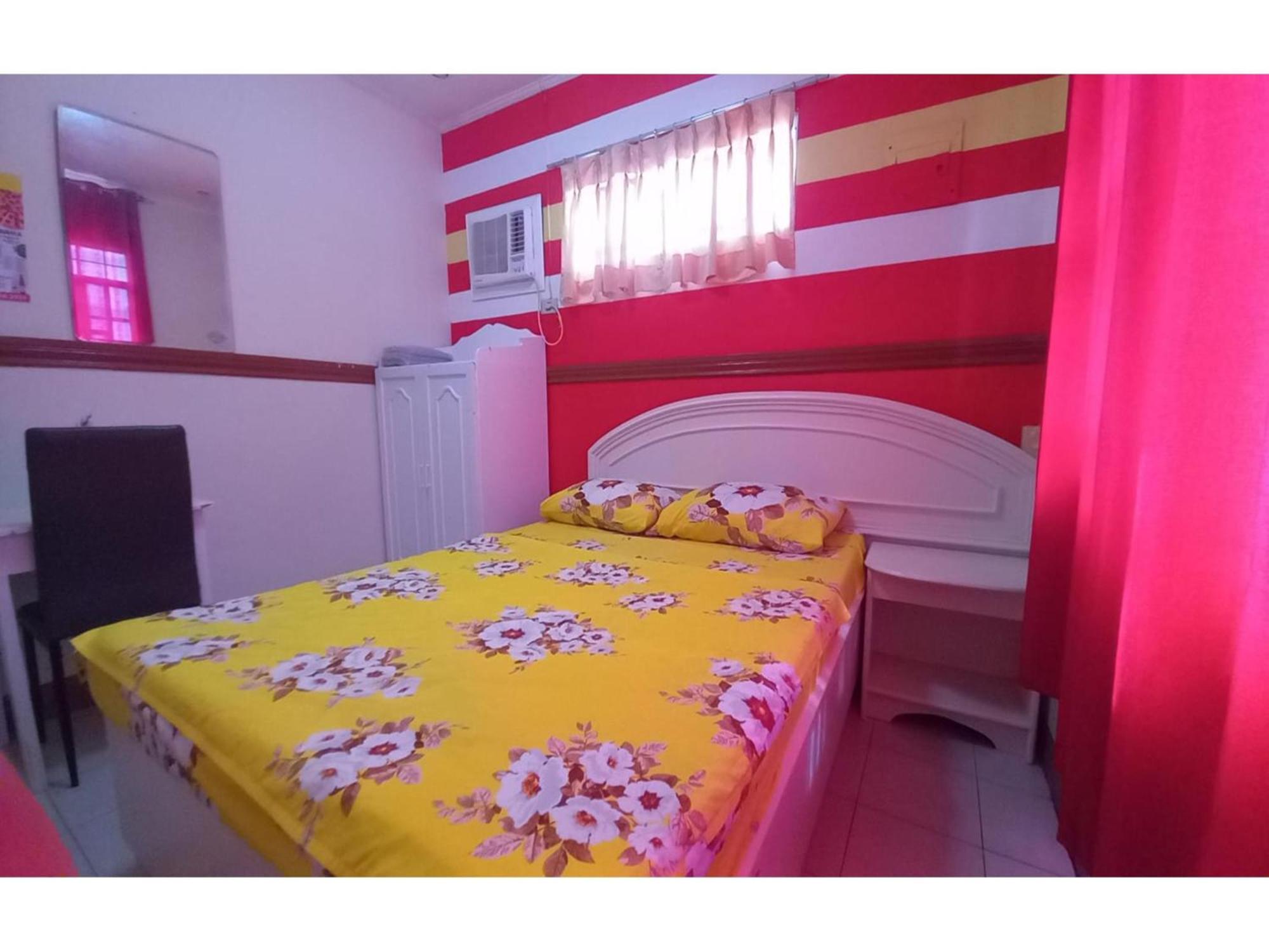 Oyo 1048 Jomckayl Apartelle Naga  Ngoại thất bức ảnh