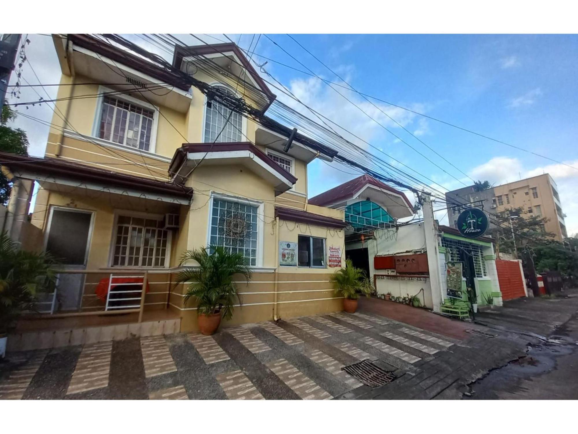 Oyo 1048 Jomckayl Apartelle Naga  Ngoại thất bức ảnh